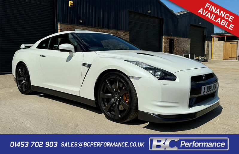 NISSAN GT-R