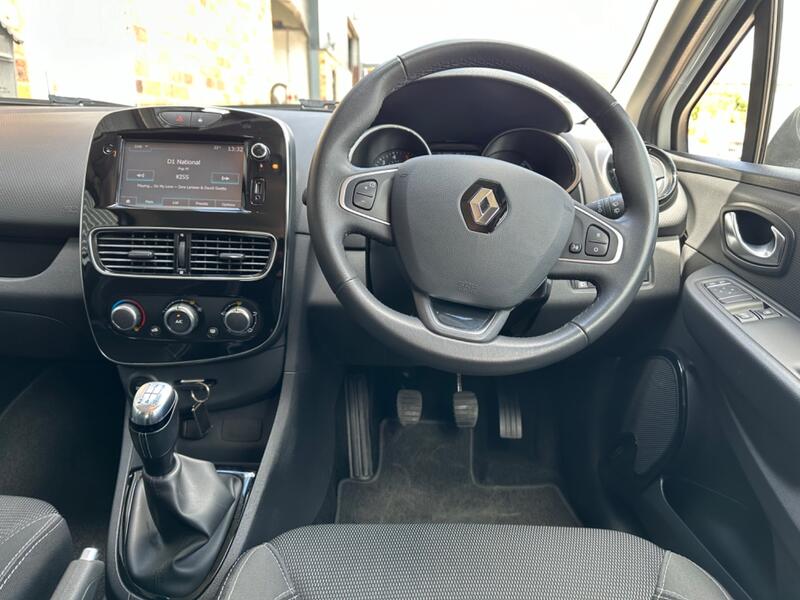 RENAULT CLIO