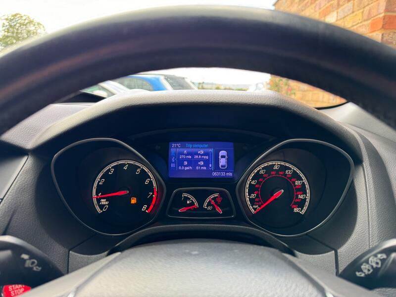 FORD FOCUS