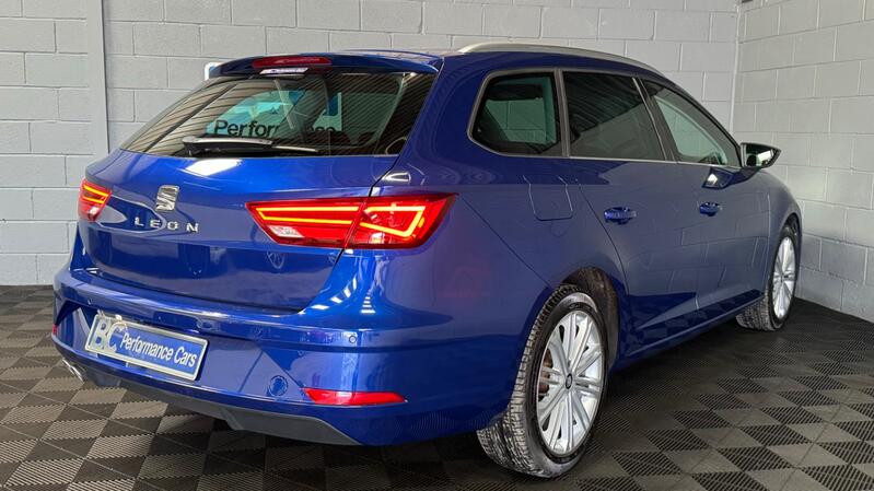 SEAT LEON