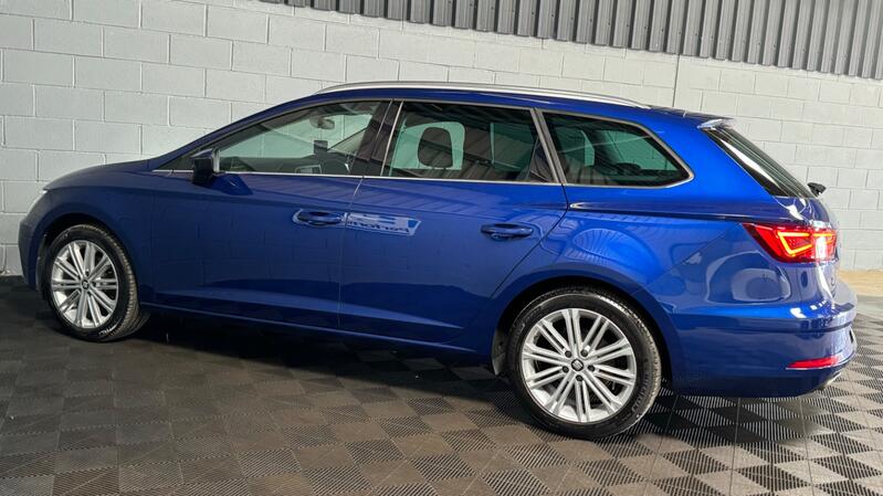 SEAT LEON