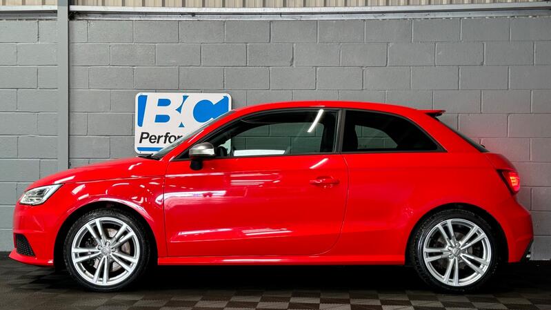AUDI S1