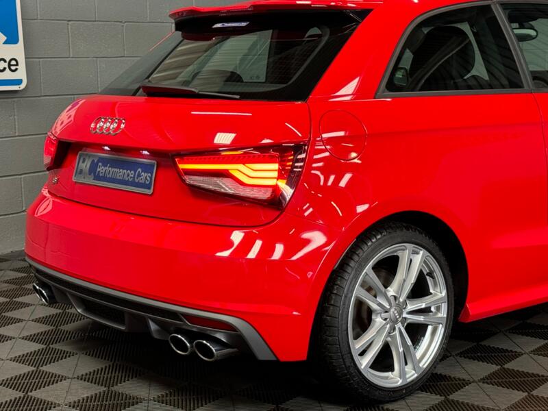 AUDI S1
