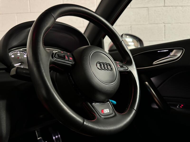 AUDI S1