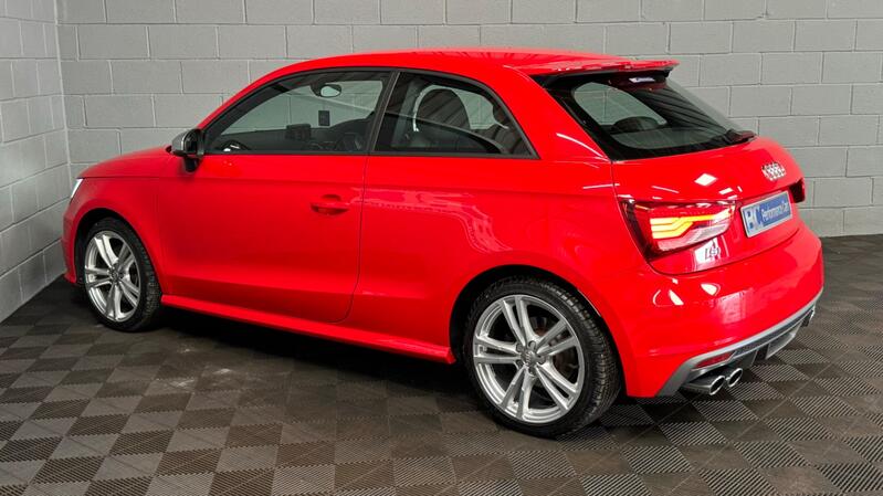 AUDI S1