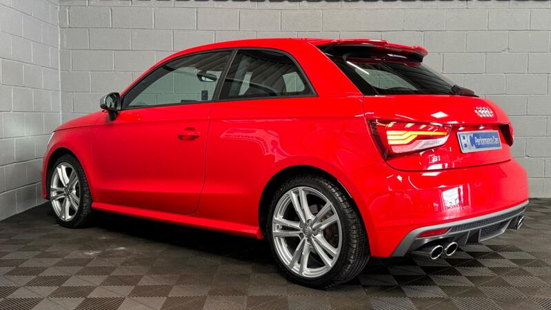 AUDI S1