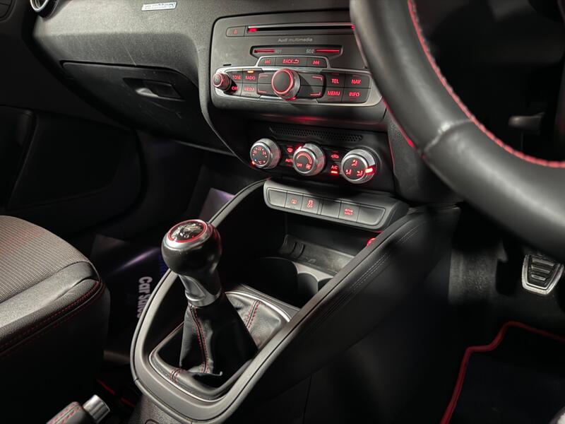 AUDI S1