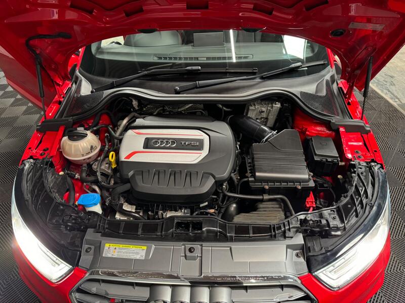 AUDI S1