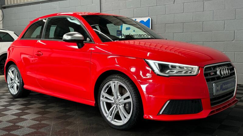 AUDI S1