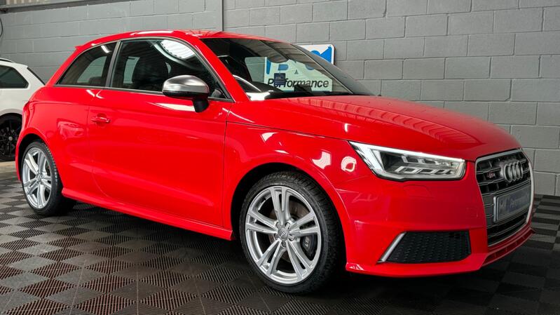 AUDI S1