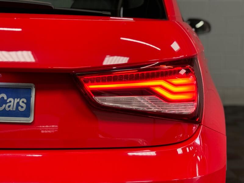 AUDI S1