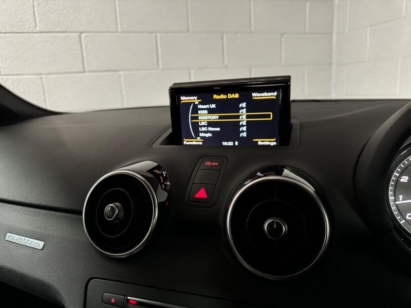 AUDI S1