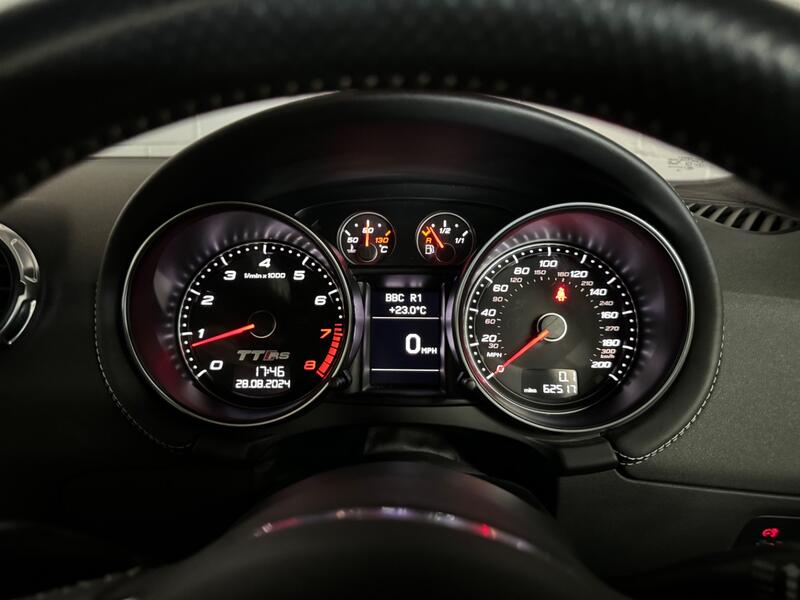 AUDI TT RS