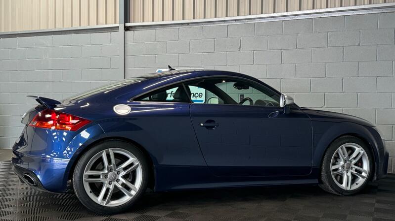 AUDI TT RS