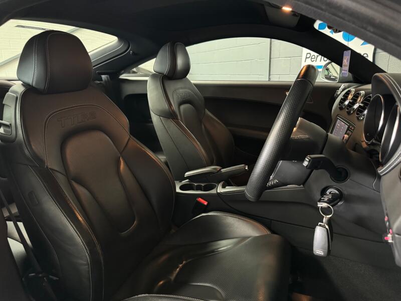 AUDI TT RS