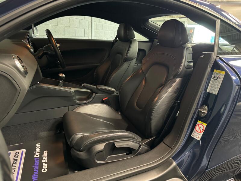 AUDI TT RS