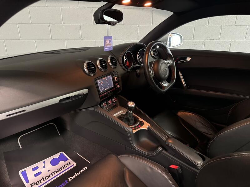 AUDI TT RS