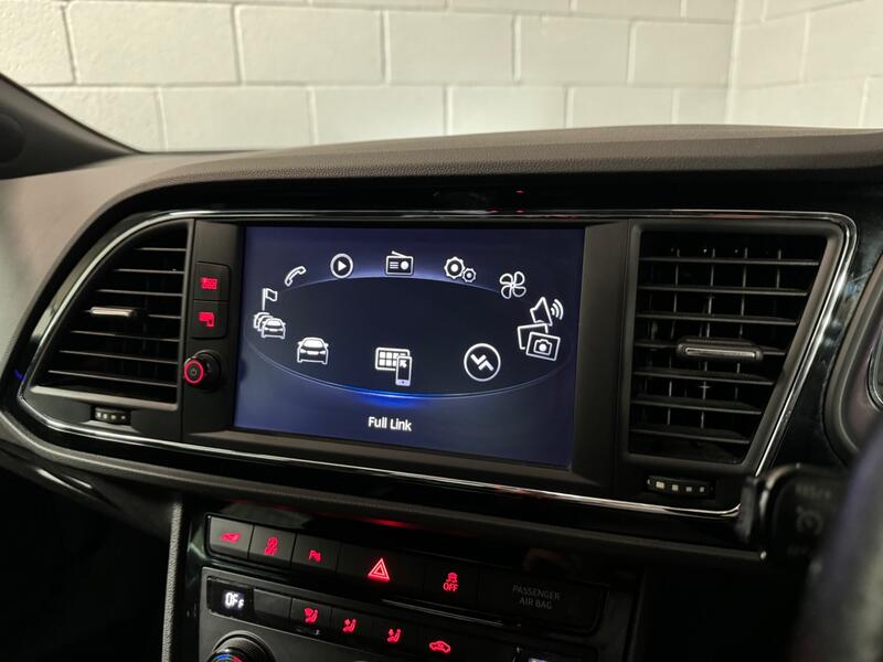 SEAT LEON
