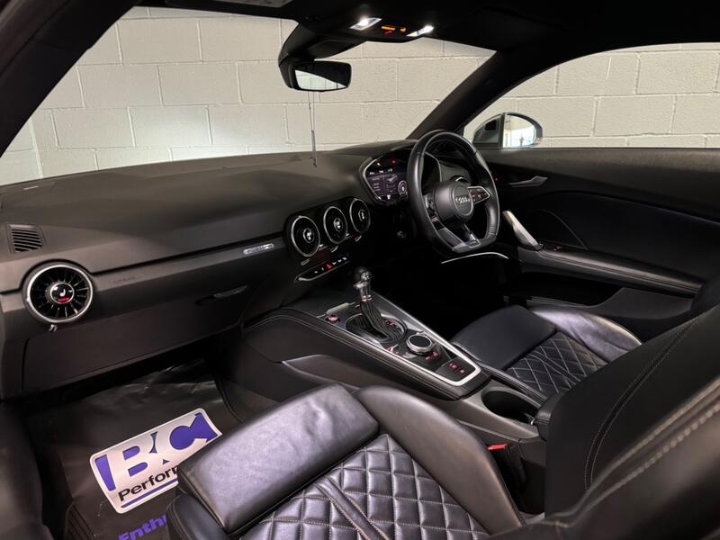 AUDI TTS