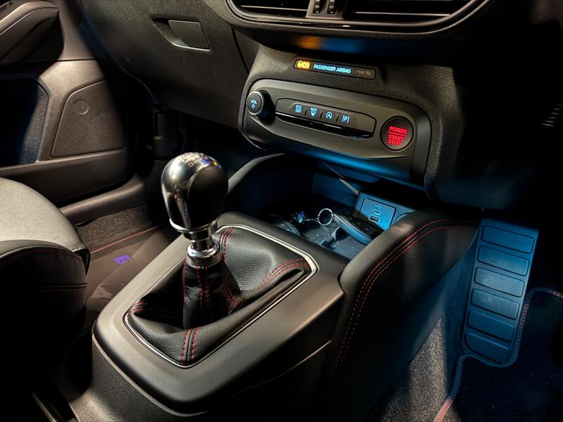 FORD FOCUS