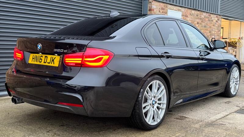 BMW 3 SERIES