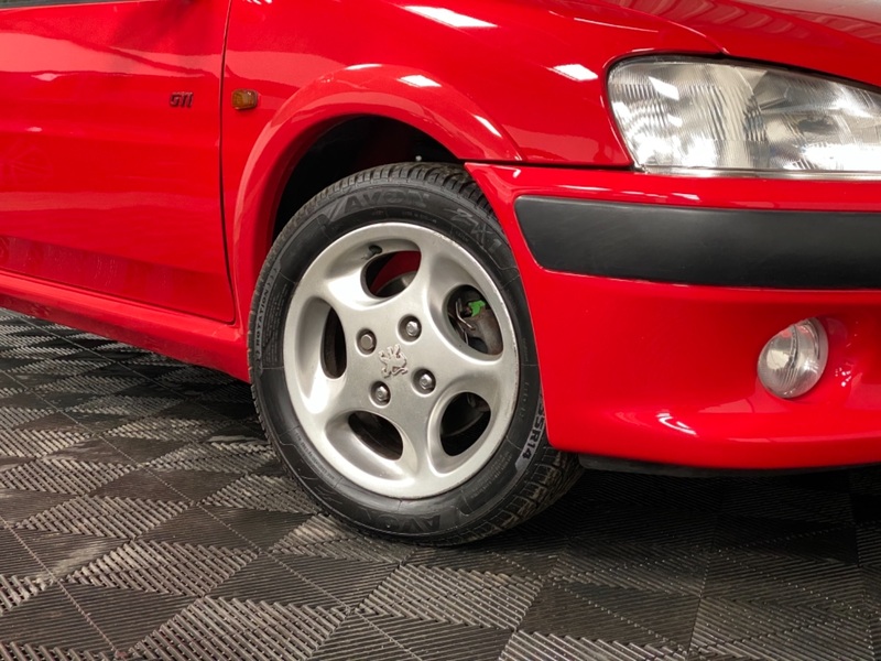 PEUGEOT 106