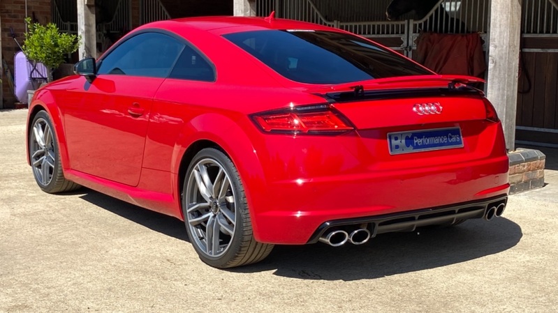 AUDI TT