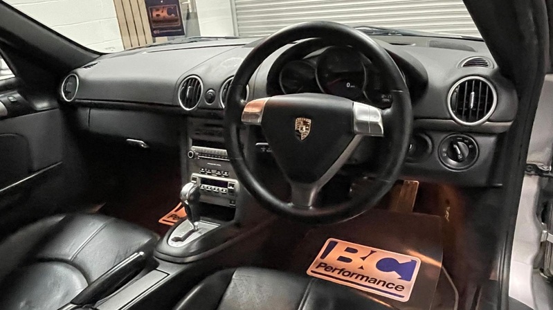 PORSCHE BOXSTER