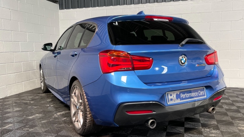 BMW 1 SERIES