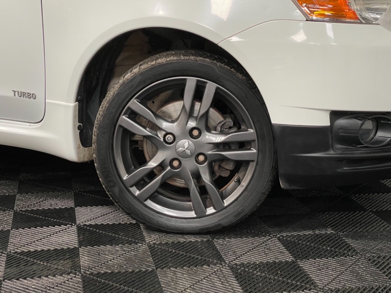 MITSUBISHI COLT