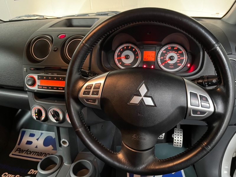 MITSUBISHI COLT