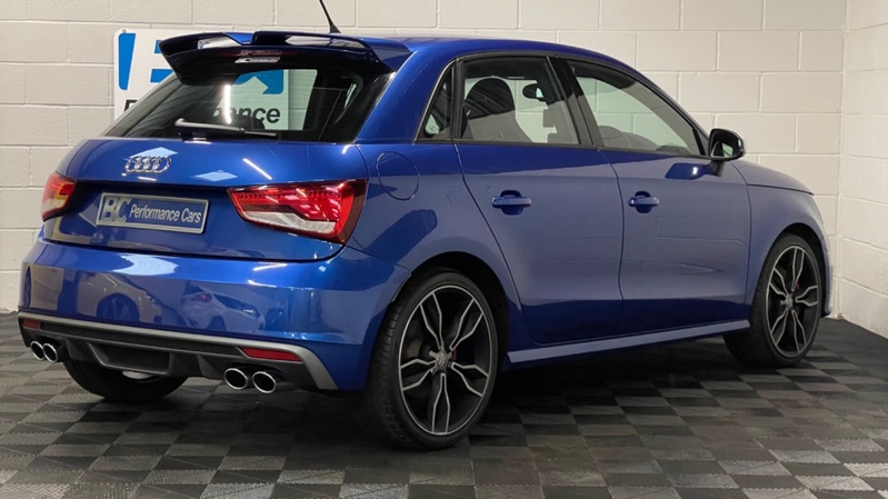 AUDI S1