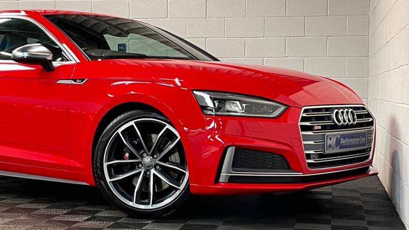 AUDI S5