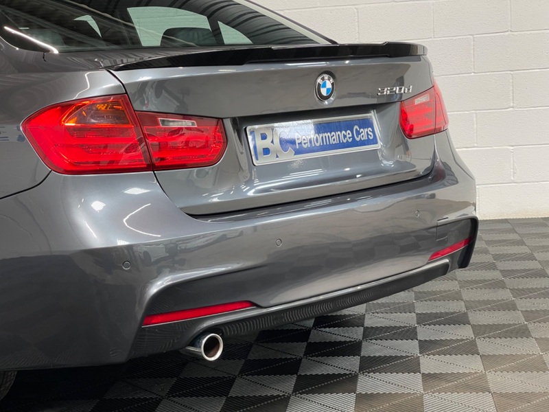 BMW 3 SERIES