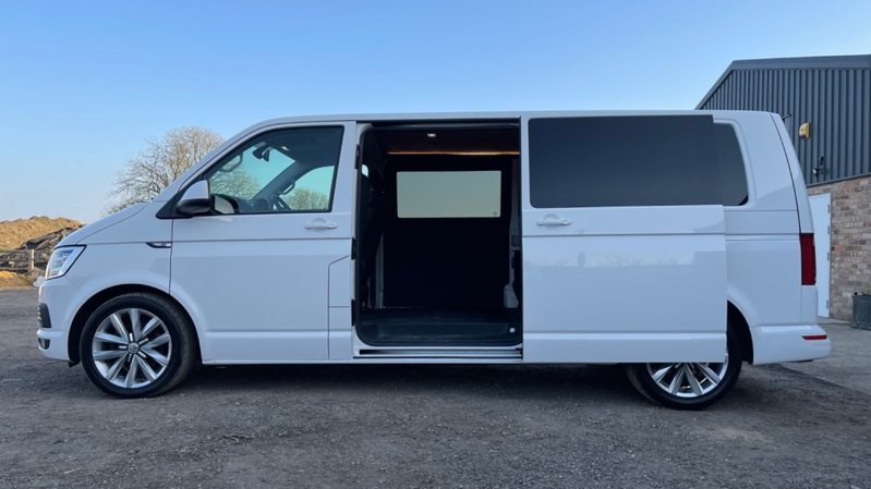 VOLKSWAGEN TRANSPORTER