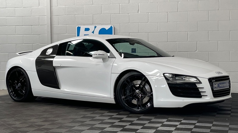 AUDI R8