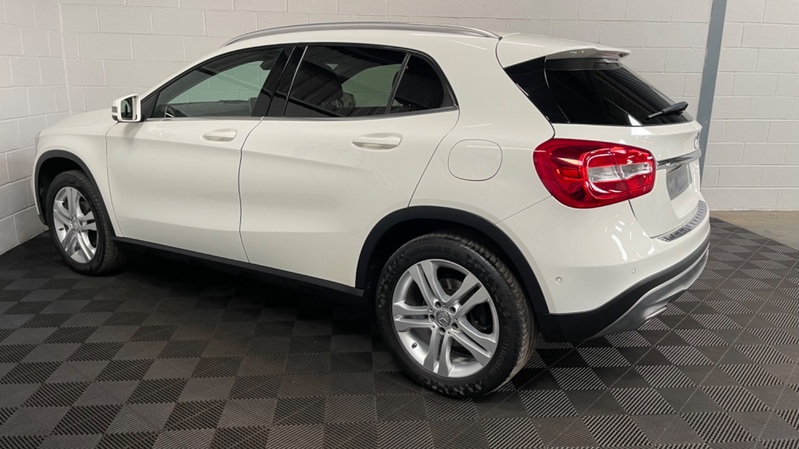 MERCEDES-BENZ GLA CLASS