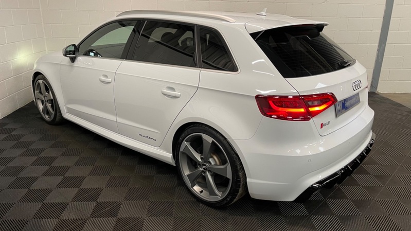 AUDI RS3