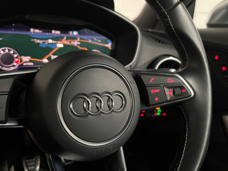 AUDI TT