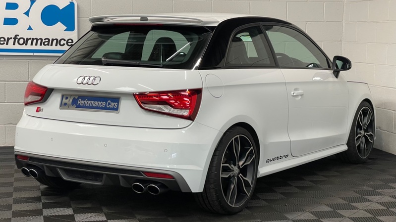 AUDI S1