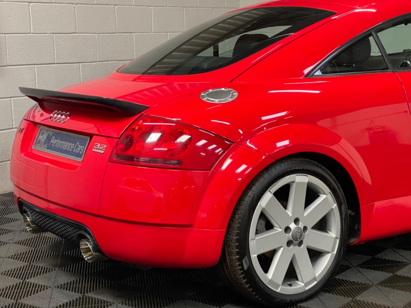 AUDI TT