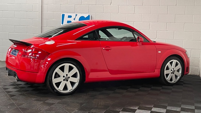 AUDI TT