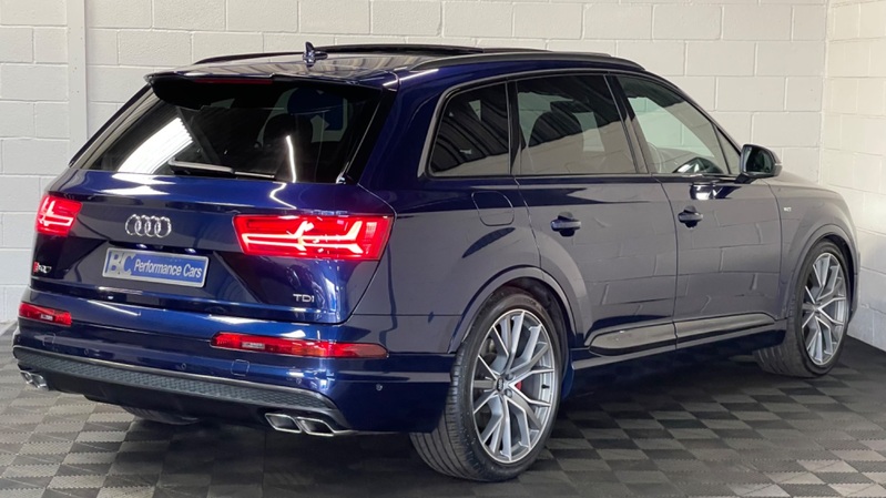 AUDI SQ7