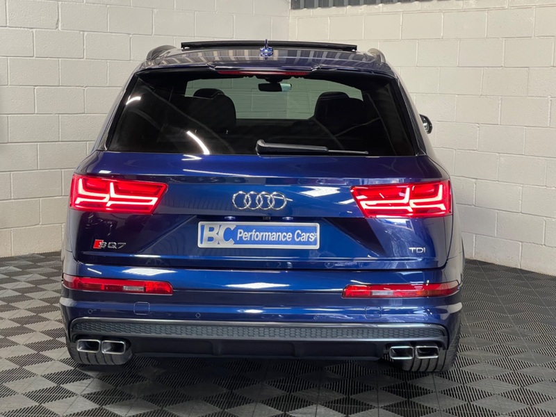 AUDI SQ7