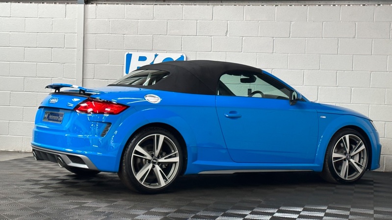 AUDI TT