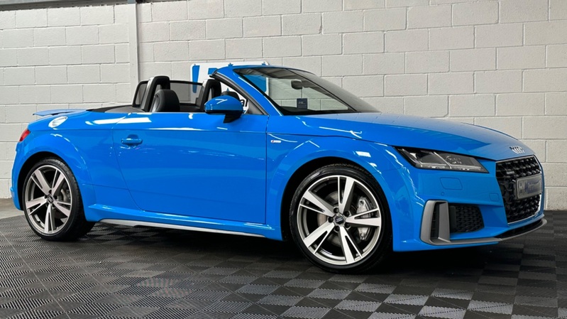 AUDI TT