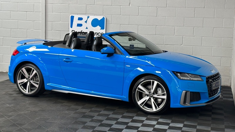 AUDI TT