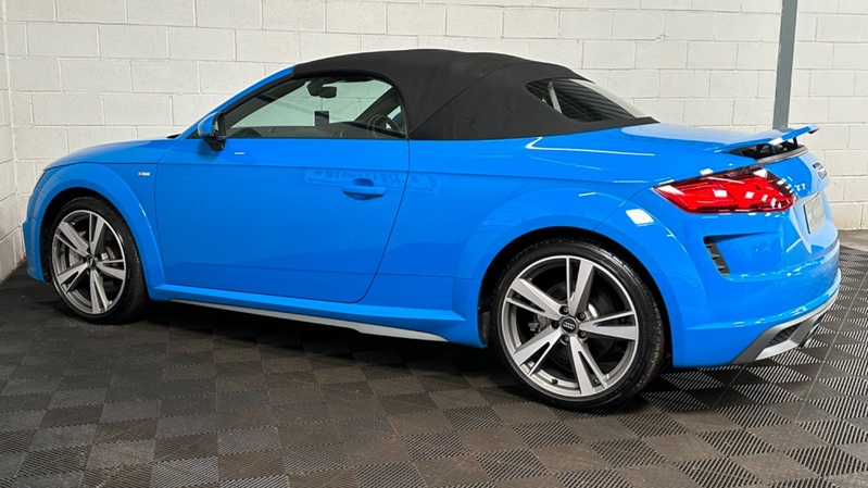 AUDI TT