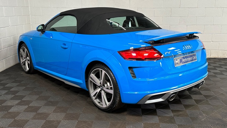 AUDI TT