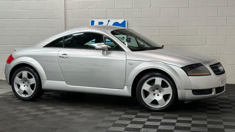 AUDI TT